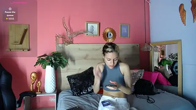 maria Turner1 online show from 04-22-26, 10:22