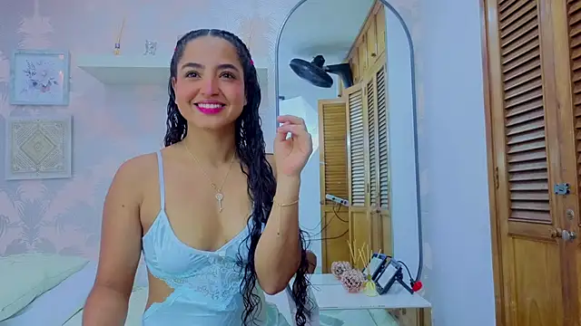 Emma Thompssonn online show from 03-14-26, 11:49