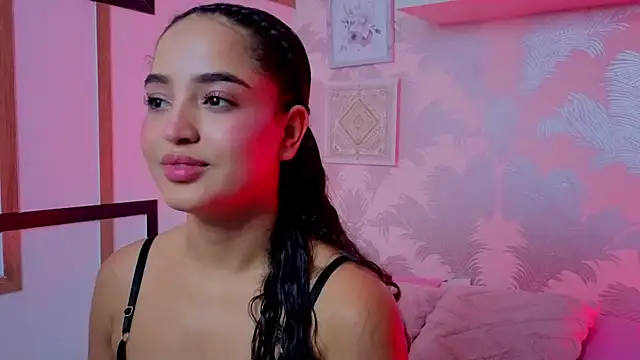 Emma Thompssonn online show from 06-20-26, 12:21