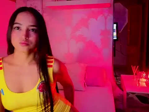 Emma Thompssonn online show from 06-23-26, 12:14