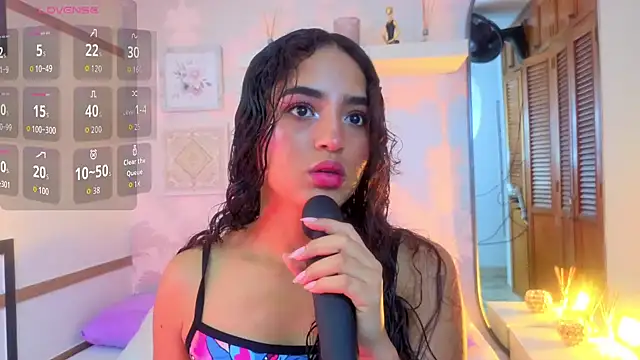 Emma Thompssonn online show from 04-17-26, 01:03