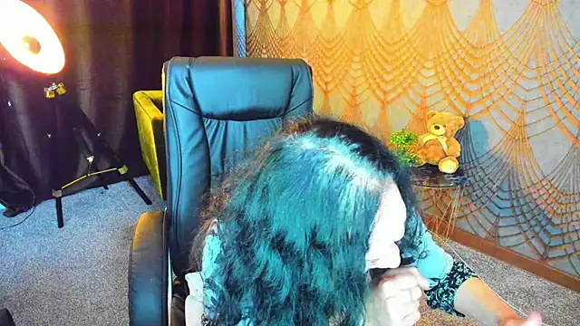IrissMoon online show from 05-11-26, 02:45