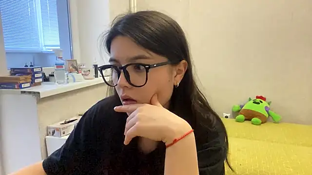 Snapshot of SaintMari chatting on 06-21-26, 02:34 SaintMari online show from 06-21-26, 02:34
