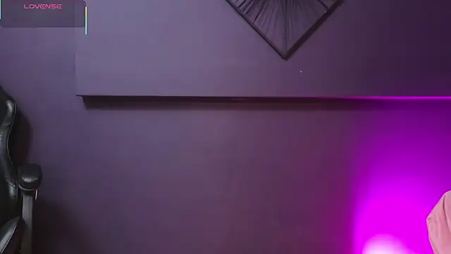 Rosse Baker  online show from 04-15-26, 12:42