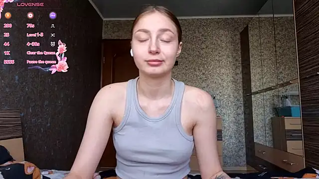 Snapshot of MousyHello chatting on 02-27-26, 05:51 MousyHello online show from 02-27-26, 05:51