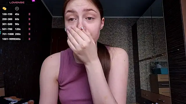 Snapshot of MousyHello chatting on 02-25-26, 02:12 MousyHello online show from 02-25-26, 02:12