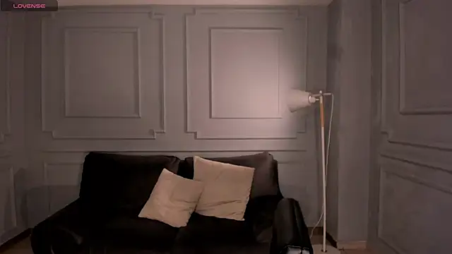 MilaVelvet  online show from 04-07-26, 12:18