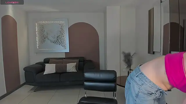 Snapshot of DaliaRose_ chatting on 02-05-26, 08:15 DaliaRose online show from 02-05-26, 08:15