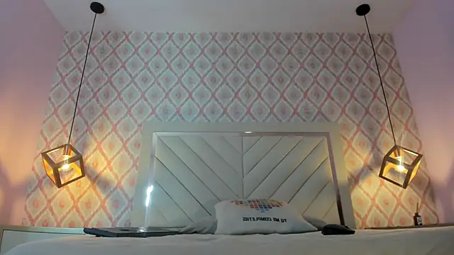 HANA RUSSO online show from 04-14-26, 12:32