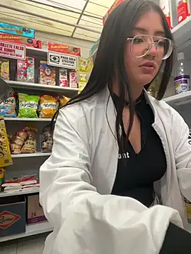 Snapshot of StrawberryPink_ chatting on 02-26-26, 11:32 StrawberryPink online show from 02-26-26, 11:32