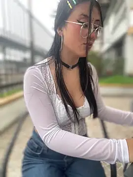 Snapshot of StrawberryPink_ chatting on 02-24-26, 11:44 StrawberryPink online show from 02-24-26, 11:44