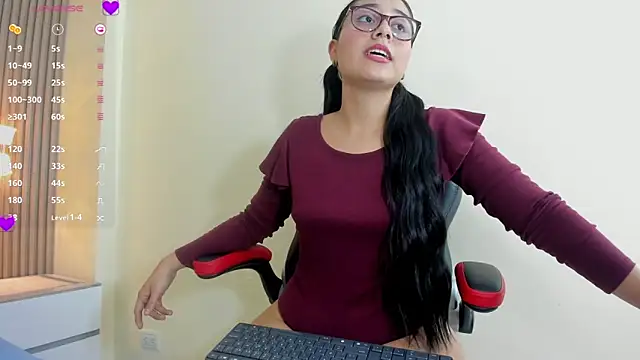 BELLA STONE3 online show from 02-26-26, 07:47