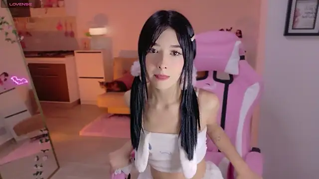 Snapshot of Blush_Marie chatting on 04-24-26, 02:02 Blush Marie online show from 04-24-26, 02:02