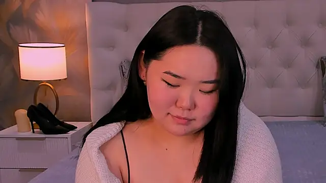 Snapshot of YUMI_G chatting on 02-08-26, 04:26 YUMI G online show from 02-08-26, 04:26