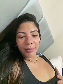 paola oliveira online show from 02-26-26, 01:11