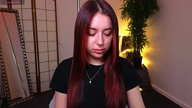 AnikaHarryson online show from 05-12-26, 07:05