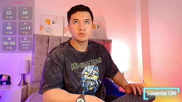 Snapshot of Alexander_Connor chatting on 02-15-26, 12:59 Alexander Connor online show from 02-15-26, 12:59