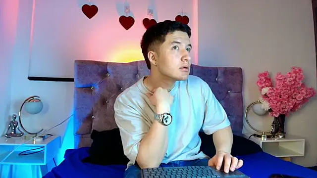 Snapshot of Alexander_Connor chatting on 02-14-26, 12:16 Alexander Connor online show from 02-14-26, 12:16