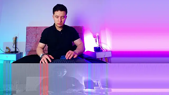 Snapshot of Alexander_Connor chatting on 02-10-26, 12:37 Alexander Connor online show from 02-10-26, 12:37