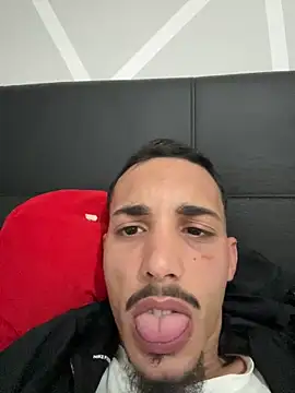 piccolo2002 online show from 03-23-26, 08:25