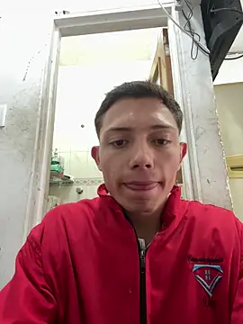 santiObrero online show from 05-11-26, 04:04