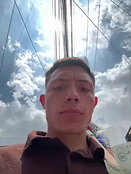 santiObrero online show from 03-16-26, 04:32