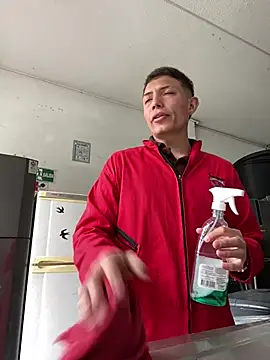 santiObrero online show from 03-05-26, 04:14