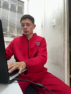 santiObrero online show from 05-26-26, 03:21