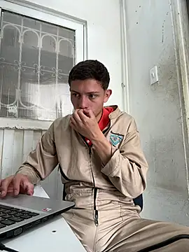 santiObrero online show from 07-07-26, 03:37