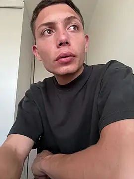 santiObrero online show from 04-08-26, 09:16