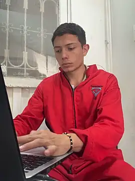 santiObrero online show from 04-28-26, 03:38
