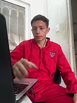 santiObrero online show from 05-04-26, 03:26