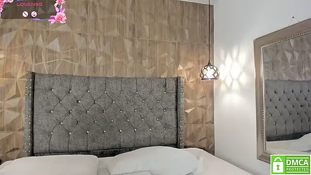 Zamahara Rodriguez online show from 04-17-26, 08:00