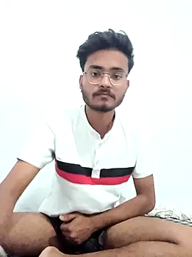 Snapshot of sdgjjkkmm chatting on 03-11-26, 11:26 sdgjjkkmm online show from 03-11-26, 11:26