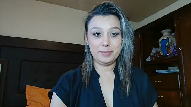 Snapshot of aitanalove_ chatting on 06-17-26, 11:58 aitanalove online show from 06-17-26, 11:58
