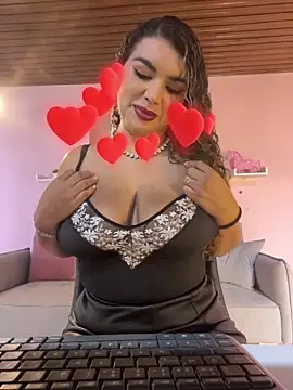 TianaRios Pink online show from 05-07-26, 07:17
