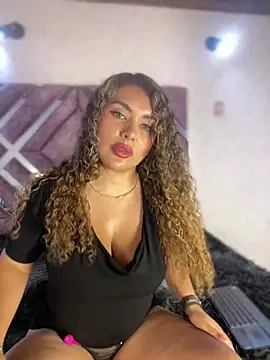 TianaRios Pink online show from 03-08-26, 12:05