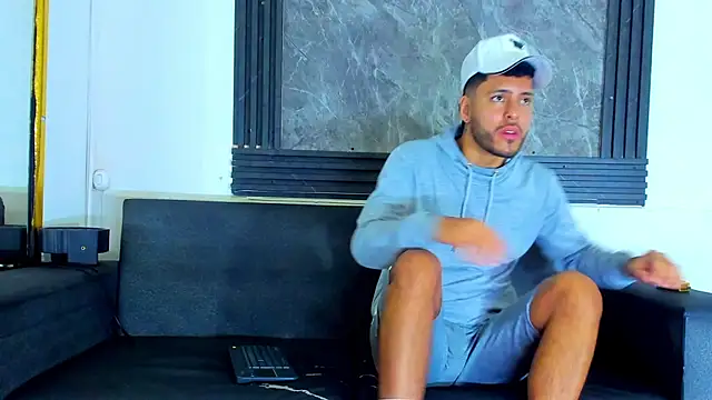 Snapshot of Angel_Villareal chatting on 02-10-26, 04:33 Angel Villareal online show from 02-10-26, 04:33