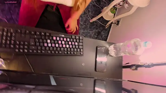 eliana meaw online show from 04-07-26, 10:44