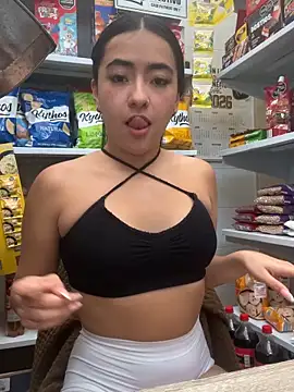 AuroraJohns Pink online show from 02-18-26, 08:27