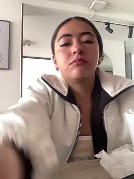 AuroraJohns Pink online show from 02-09-26, 03:54