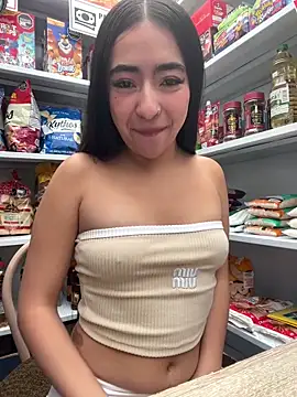 AuroraJohns Pink online show from 02-17-26, 08:06