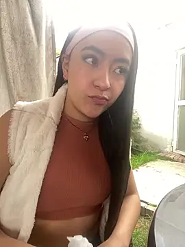 AuroraJohns Pink online show from 02-13-26, 07:25