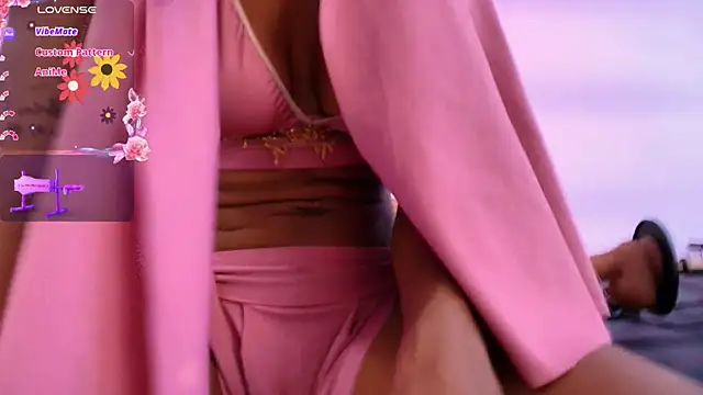 Snapshot of Amira_Alzahra chatting on 02-19-26, 05:15 Amira Alzahra online show from 02-19-26, 05:15