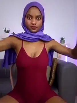 Snapshot of Amira_Alzahra chatting on 06-21-26, 06:36 Amira Alzahra online show from 06-21-26, 06:36