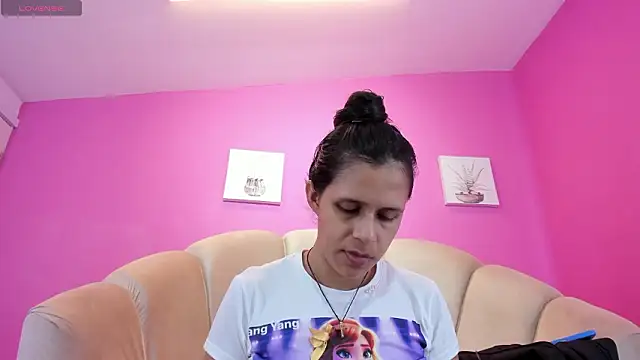 Snapshot of mitzukywinteer chatting on 02-25-26, 07:25 mitzukywinteer online show from 02-25-26, 07:25