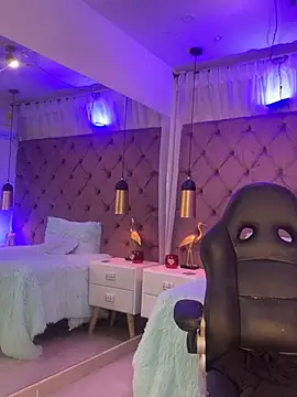 Auri   online show from 03-28-26, 07:48