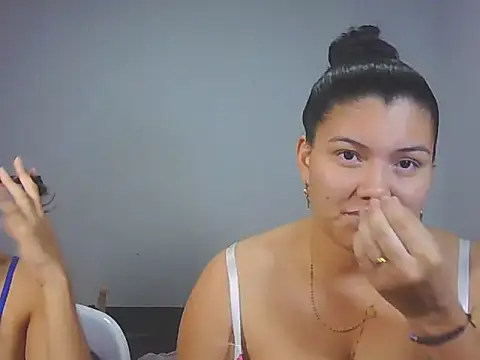 Helena-Paola online show from 02-01-26, 11:25