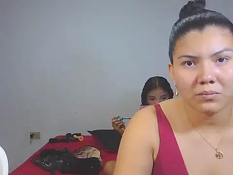 Helena-Paola online show from 02-05-26, 03:13