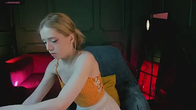 MoonlightAsuna online show from 04-10-26, 02:13